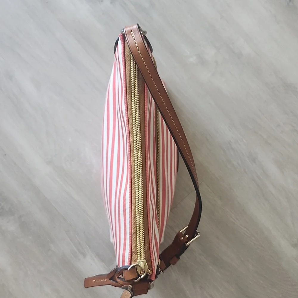 ☆SALE ☆ Dooney & Bourke Sullivan Crossbody Pouchette Adj Crossbody Bag - Picture 4 of 16